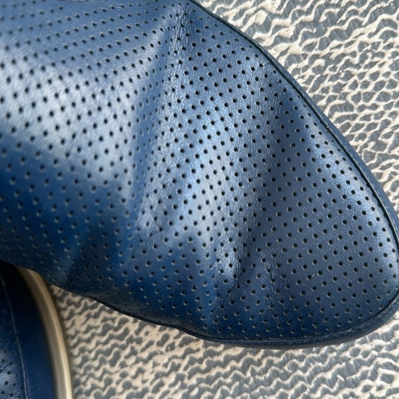 Prada leather slip on loafer - Picture 2 of 7